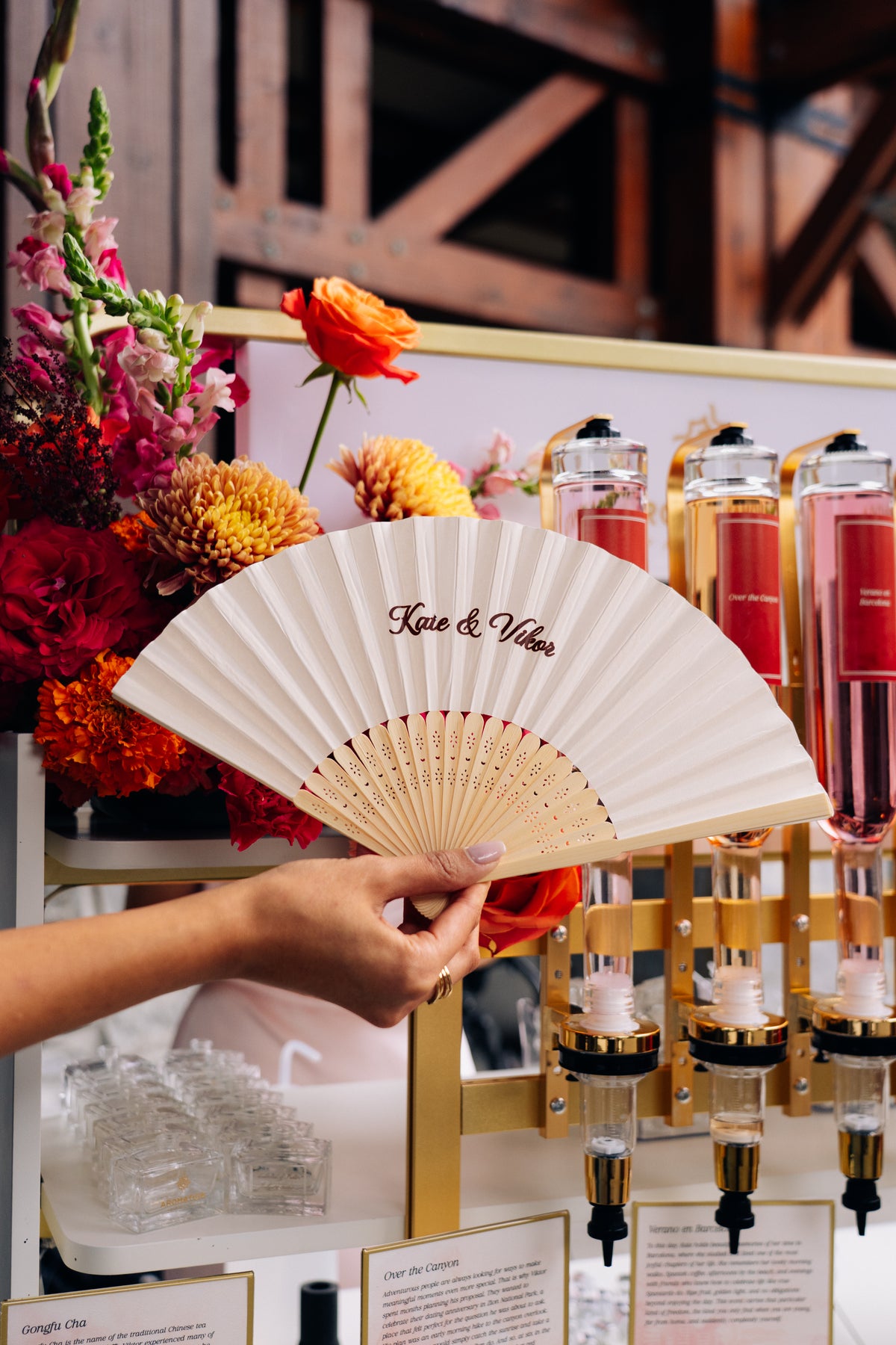 The complete perfume bar experience.